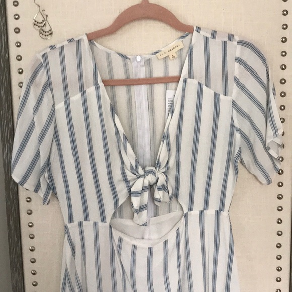NWT pacsun tie in front dress - Picture 2 of 4